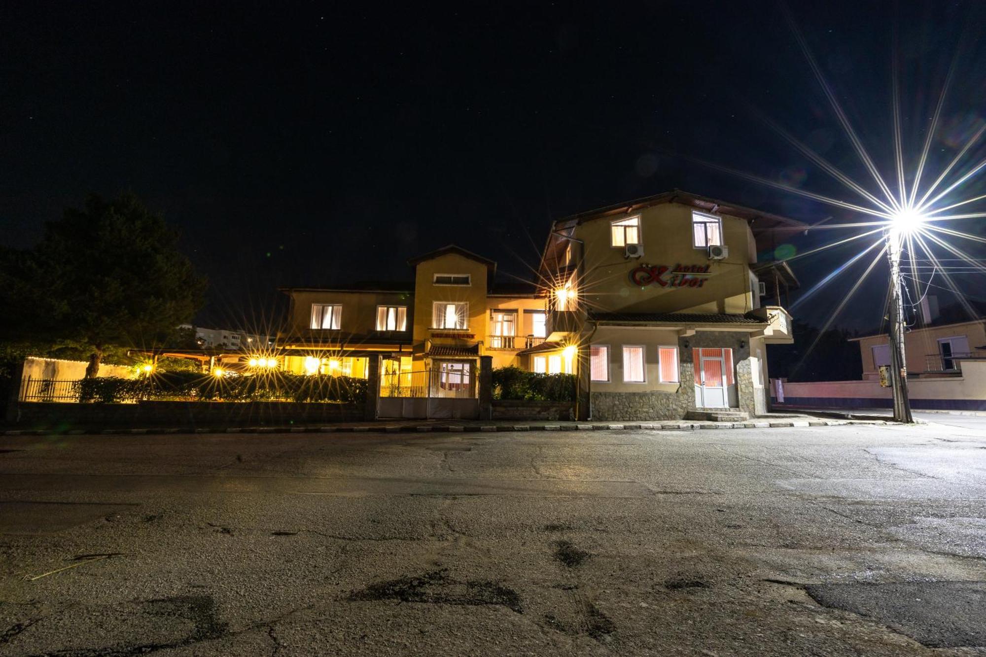 Hotel Kibor Gulubovo  Exteriör bild