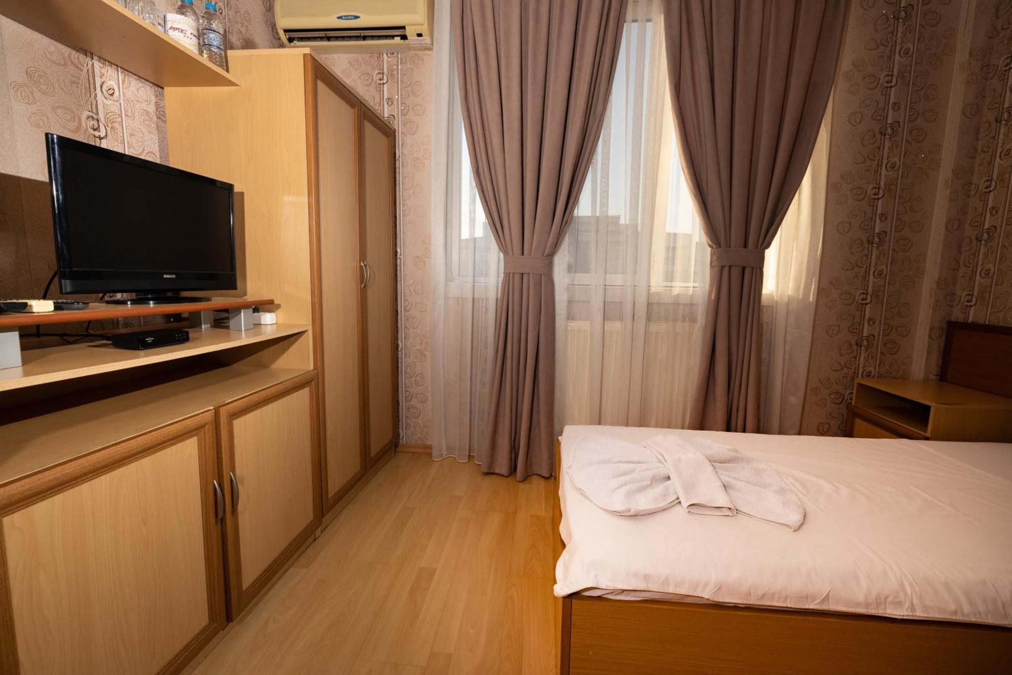 Hotel Kibor Gulubovo  Exteriör bild