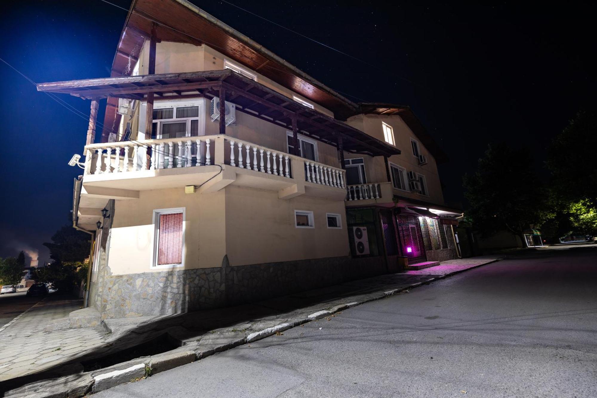 Hotel Kibor Gulubovo  Exteriör bild